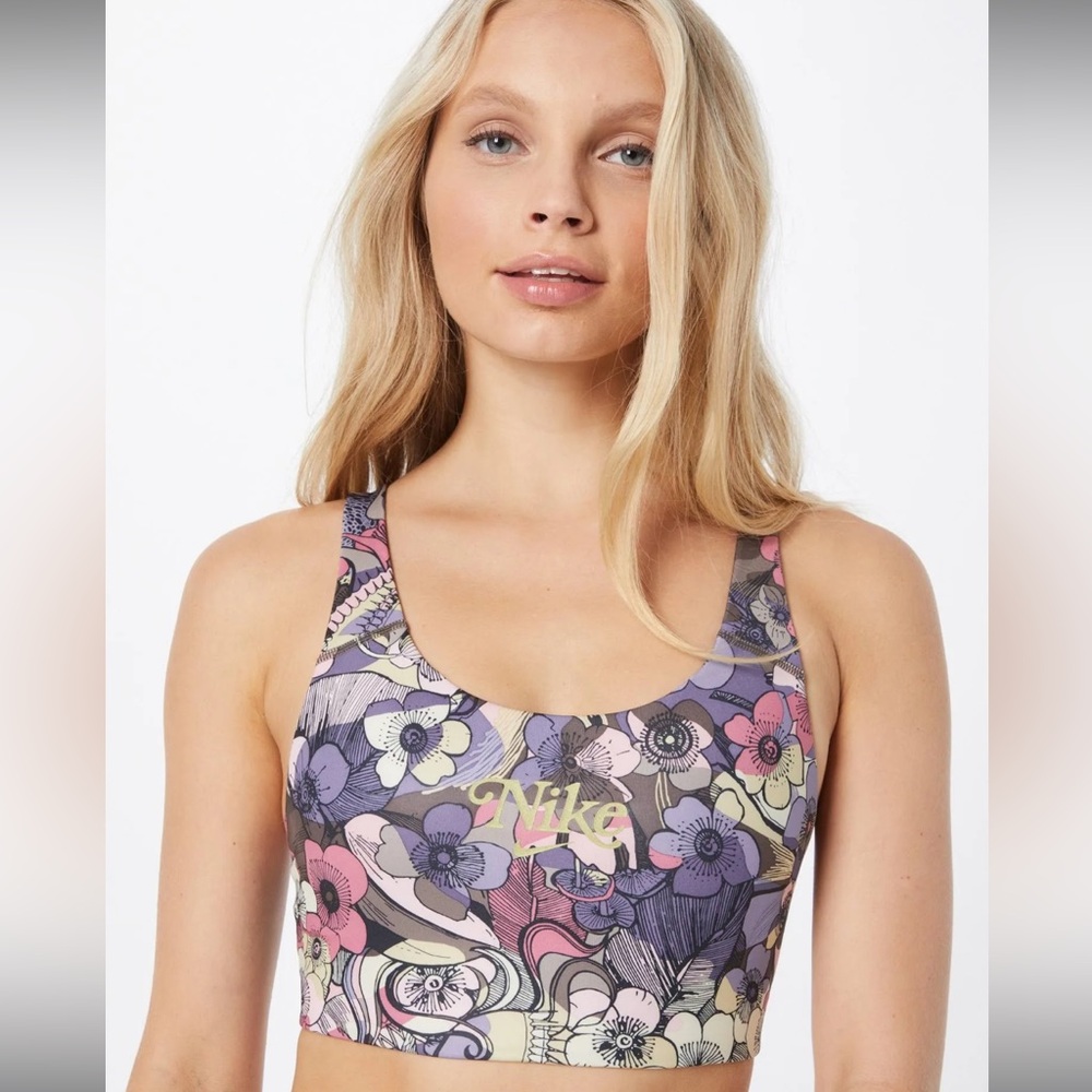 Nike sports bra M